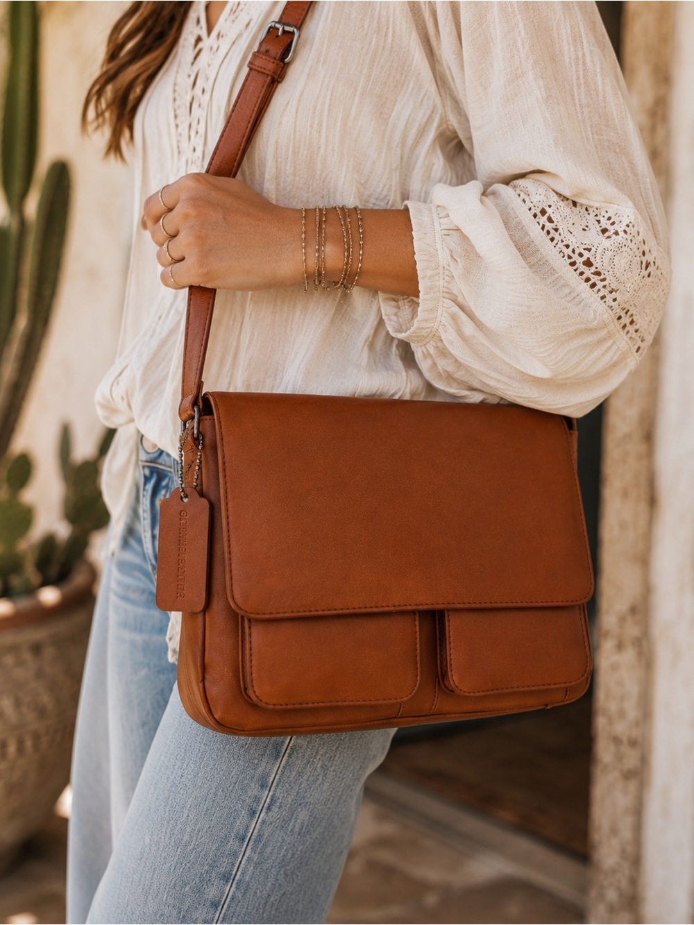 St. John’s Bay Genuine Leather Crossbody Bag Brown Multi Pocket Adjustable Strap